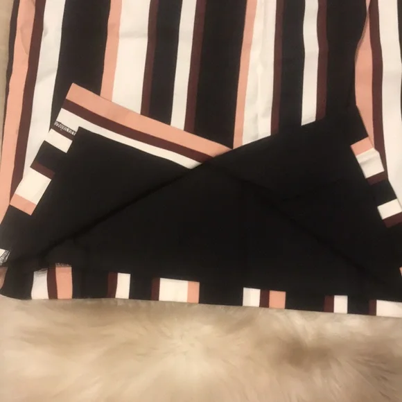 Ann Taylor Pencil Skirt - Picture 5 of 6